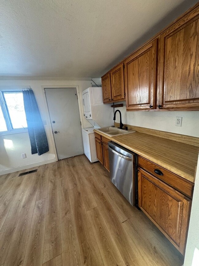 Building Photo - 1808 Twining Dr