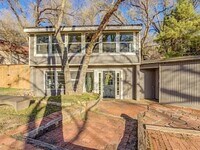 Building Photo - Lake Living!