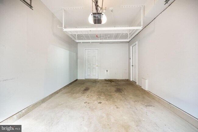 Building Photo - 21562 Iredell Terrace