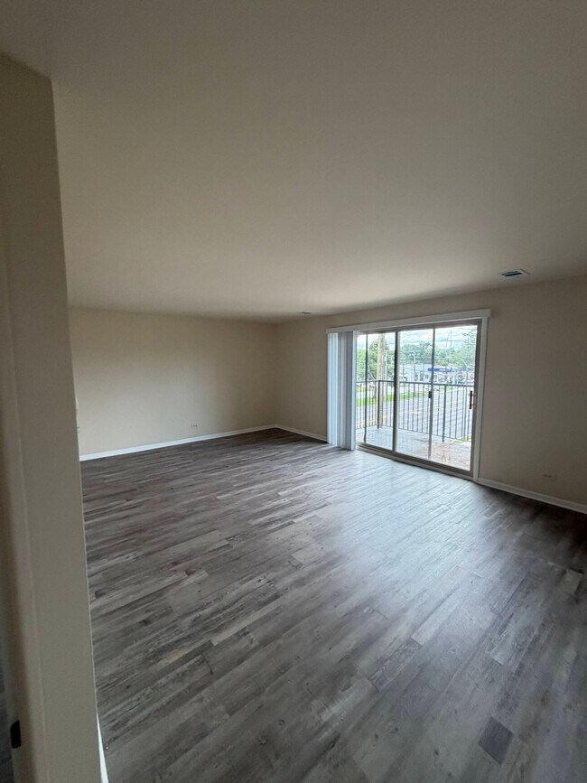 Building Photo - 9937 S Cicero Ave
