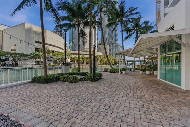 Building Photo - 31 SE 5th St