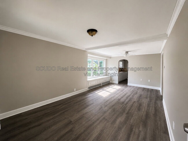 Building Photo - 2723 Lathrop Ave