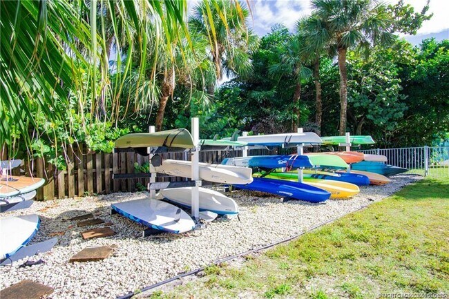 Building Photo - 2370 NE Ocean Blvd