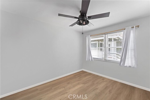 Building Photo - 923 W Maple Ave