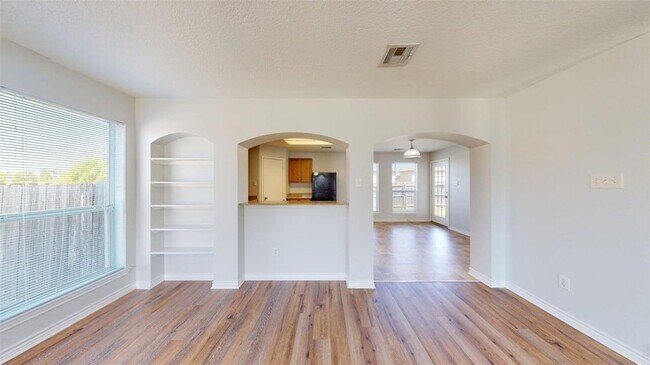 Building Photo - 4131 McFarland Dr