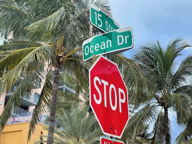Building Photo - 1460 Ocean Dr