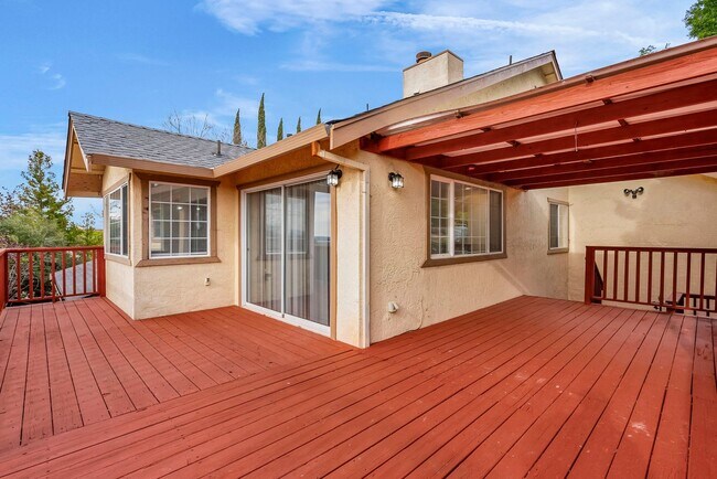 Building Photo - REMARKABLE VIEWS...LOTS OF PRIVACY IN YOUR OWN LITTLE WORLD..