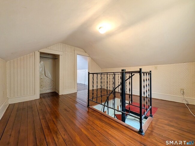 Building Photo - 226 Brightwood Ave