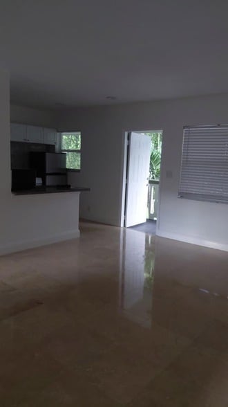 Primary Photo - 1429 SW 9th St