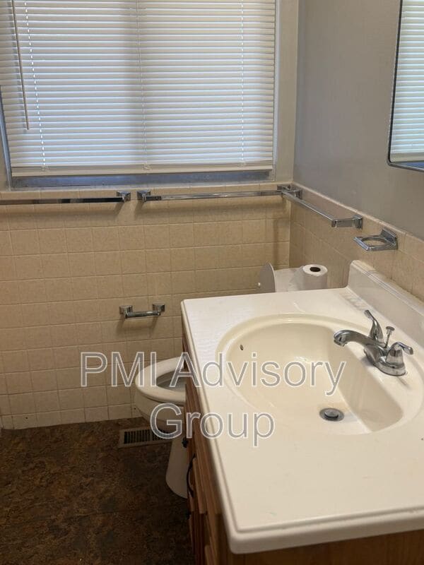 Building Photo - 1817 SW 71st Terrace