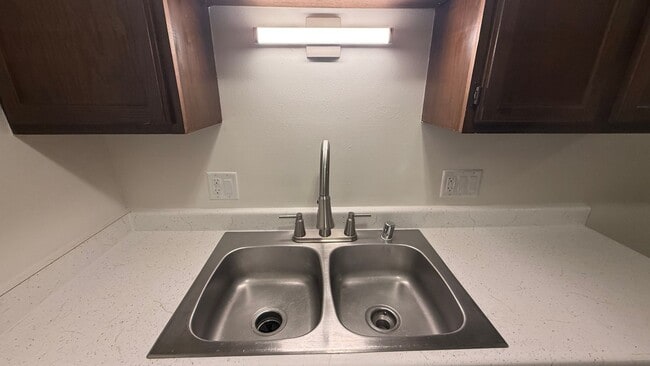 Building Photo - Upper 2-Bedroom | Brand New Updates & Heat Included!