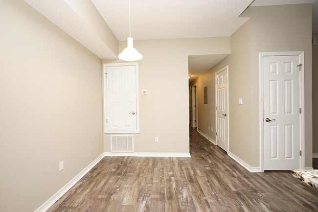 Building Photo - Condo in Central Niceville