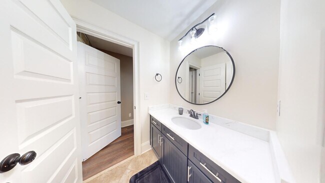 Building Photo - Asheton Lakes