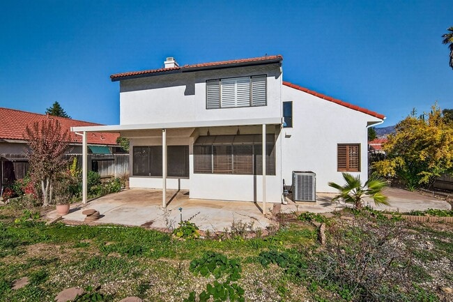 Building Photo - 3-Bedroom 2-Story Redlands Home with Big Backyard