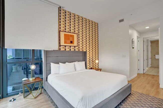 Building Photo - 1220 17th St