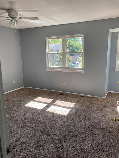 Building Photo - 17 Canis Ct