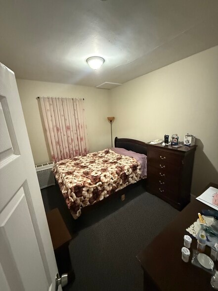 Building Photo - 93 Malcolm Ave