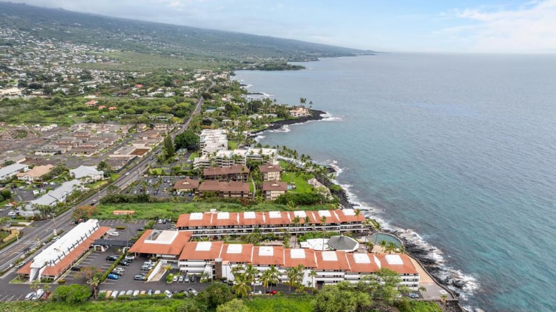 Building Photo - 75-6082-6082 Ali‘i Dr