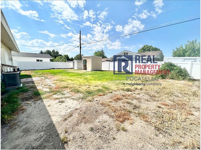 Building Photo - 3 bedroom 2 bath House