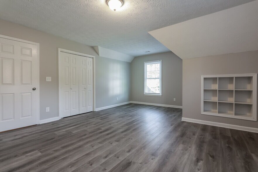 Building Photo - 700 Allen's Landing Dr SE