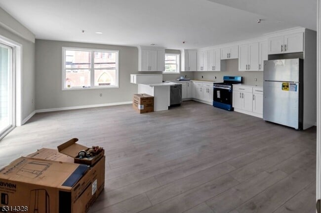 Building Photo - 862 E Jersey St