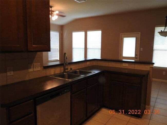 Building Photo - 2535 Marquette Trail