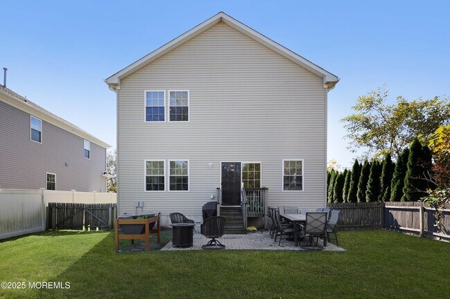 Building Photo - 159 Hulick St