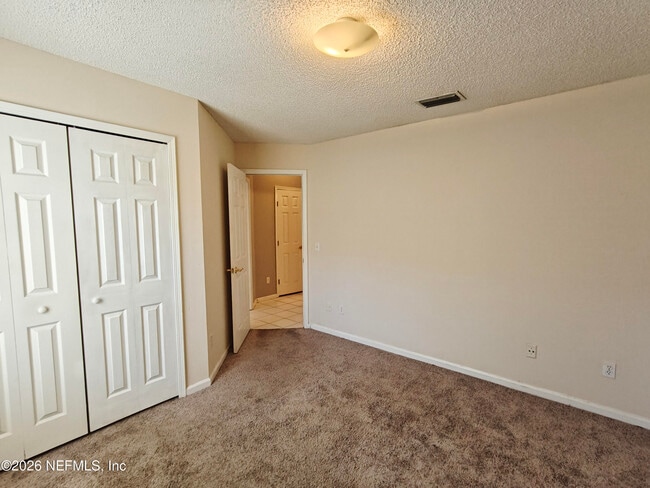 Building Photo - 1563 Lakeway Dr