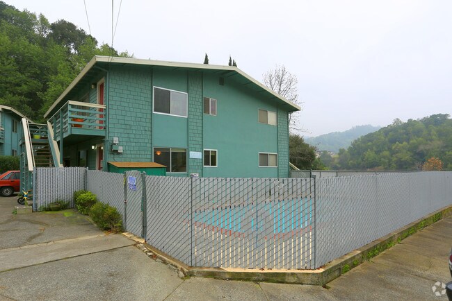 Piper Court Apartments - Fairfax, CA | Apartment Finder