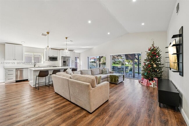 Building Photo - 1356 NW 192nd Ave