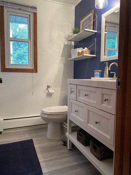 Building Photo - 1475 Sheldon St