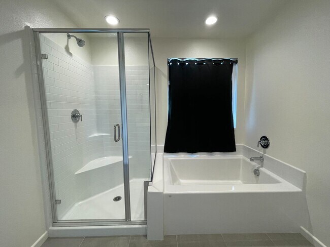 Building Photo - 5-Bedroom Home, Including In-Law Suite, in...
