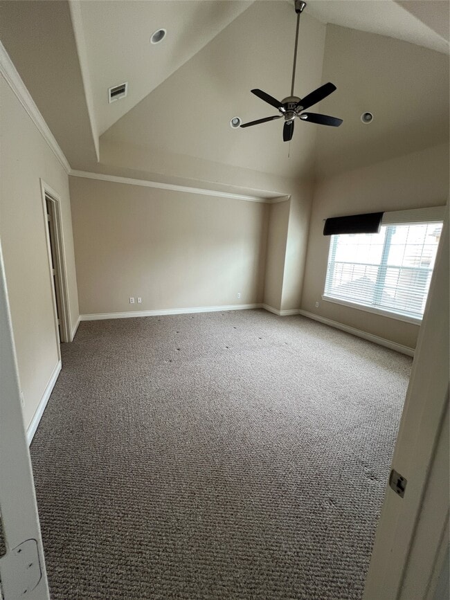 Building Photo - 5940 Kansas St