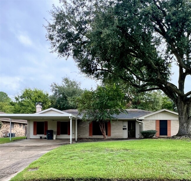 Primary Photo - 8610 Overhill Ln