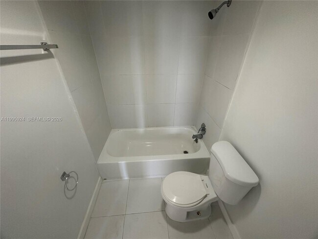 Building Photo - 12590 NE 16th Ave