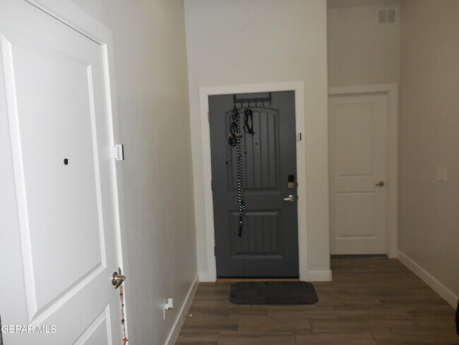 Building Photo - 7405 Norte Portugal Ln