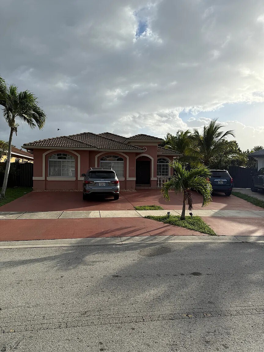 Building Photo - 7772 NW 200th Ln