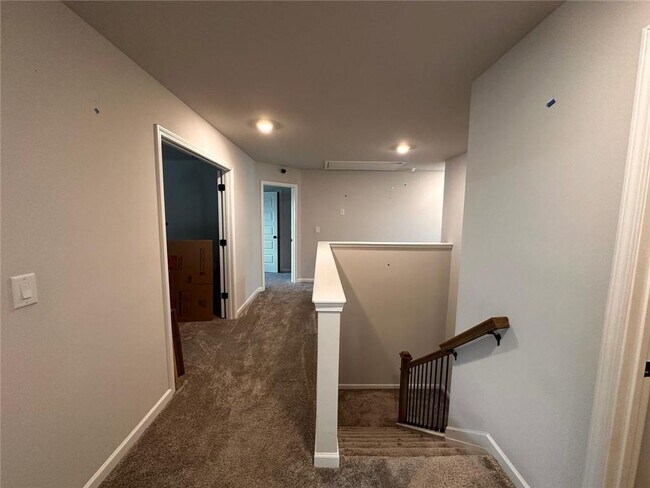 Building Photo - 325 Sterling Creek Wy