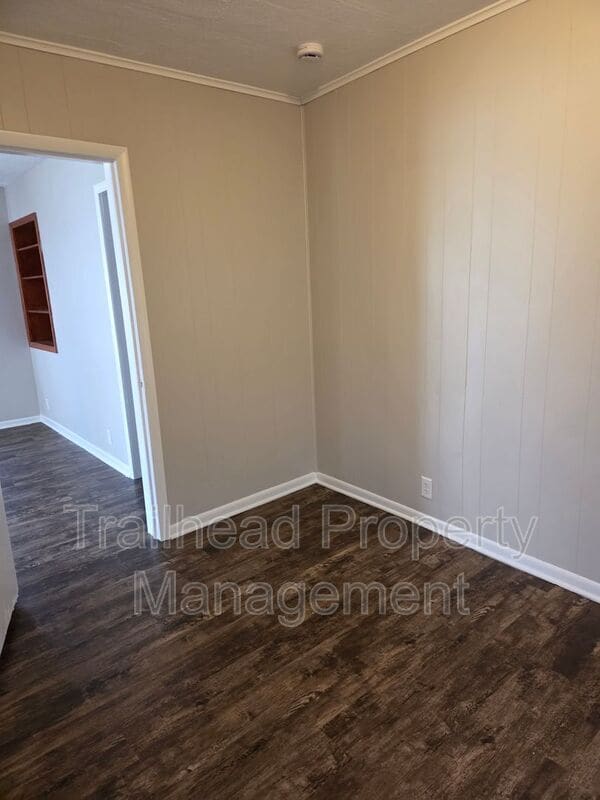 Building Photo - 1502 S Pleasant St