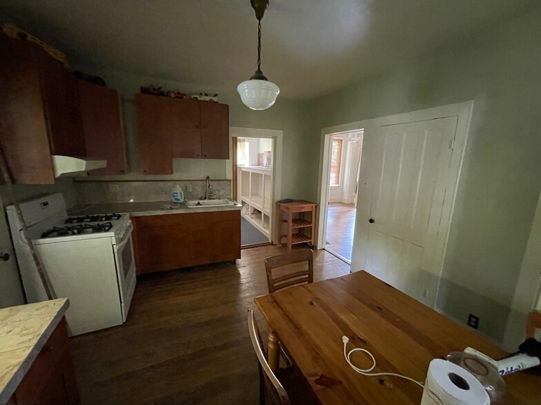 Unit 1 - 24 Leatherstocking St