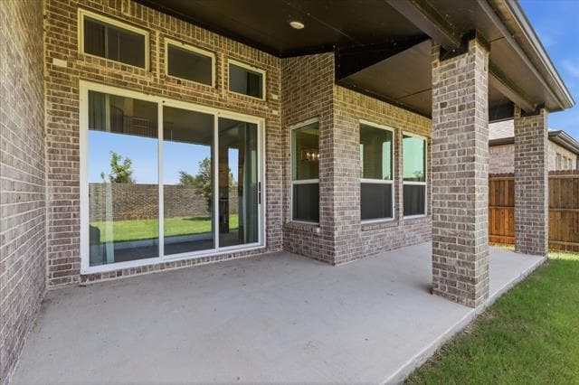 Building Photo - 1824 Valencia Dr