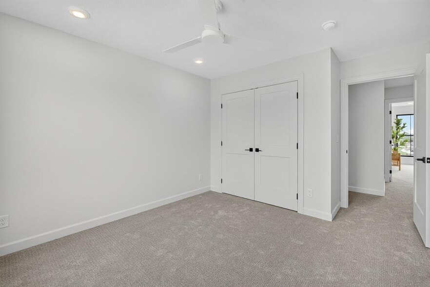 Building Photo - 933 Prime St