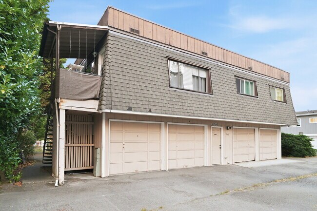 Building Photo - Renton 2 Bedroom in Great Location Available!