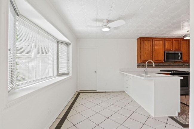 Building Photo - 31412 Windsong Dr