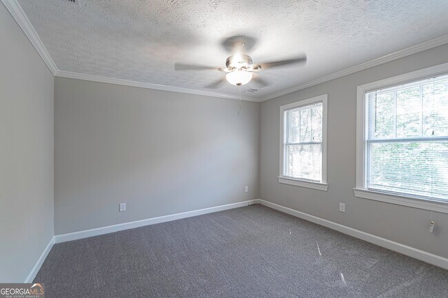 Building Photo - 3165 Henderson Walk