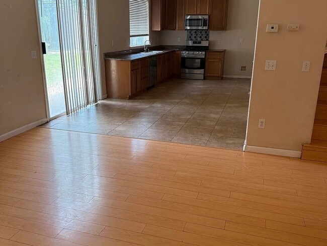 Building Photo - This beautifully updated 3-bedroom home features a spacious loft that can easily be converted int...