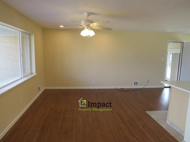 Building Photo - 5564 E Utah Pl