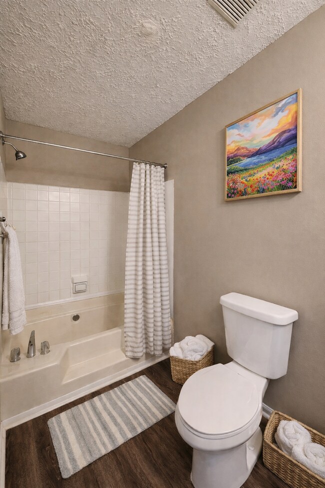 Building Photo - 3547 Main Station Dr SW