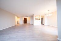 Building Photo - 7200 York Ave S