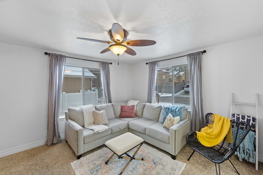 Building Photo - 7102 N Mohican Dr